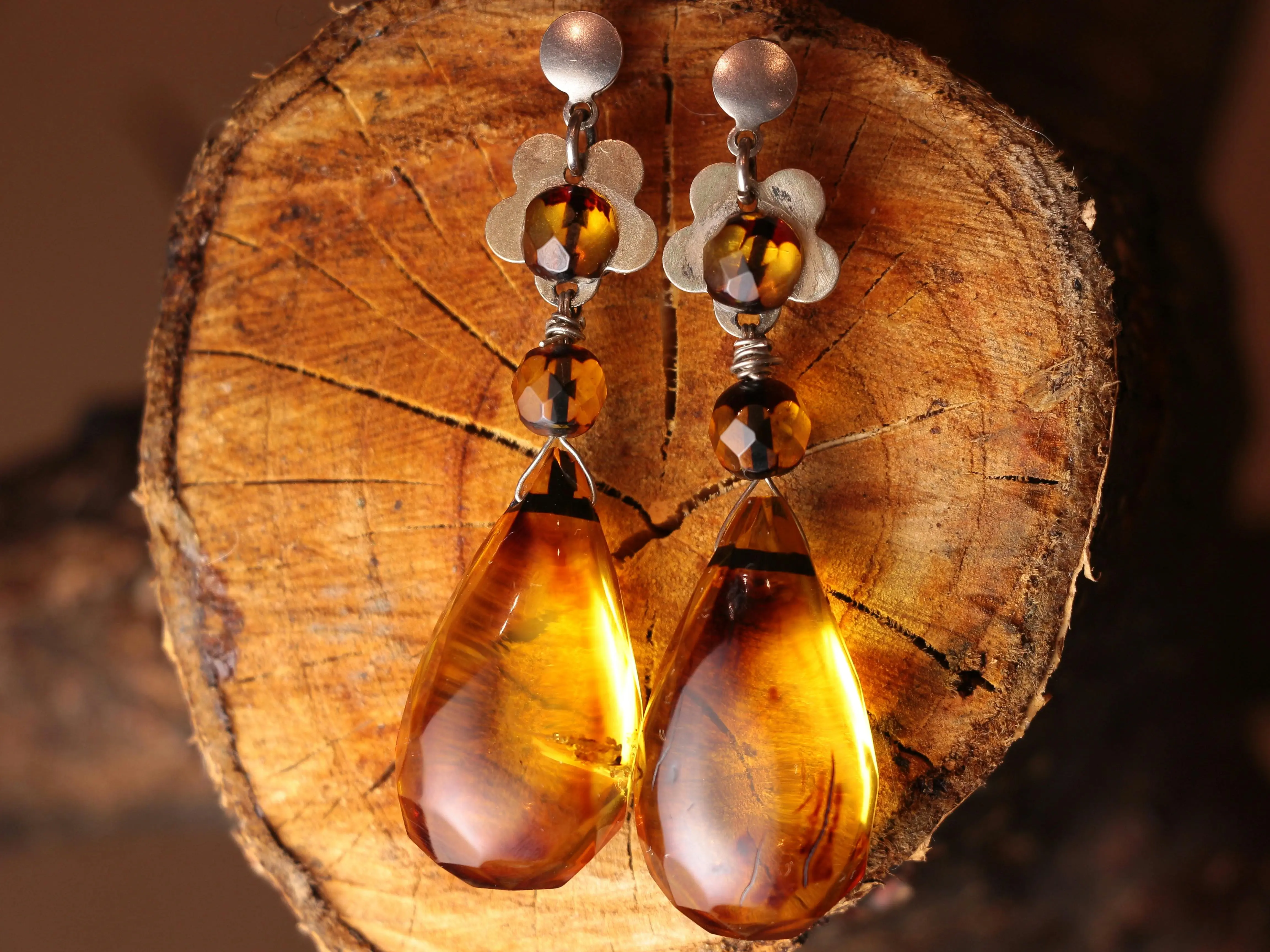 pair of amber drop-style earrings